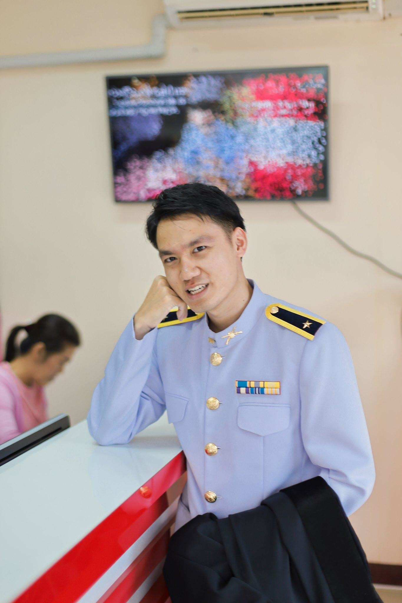 กฤช แสงไกร